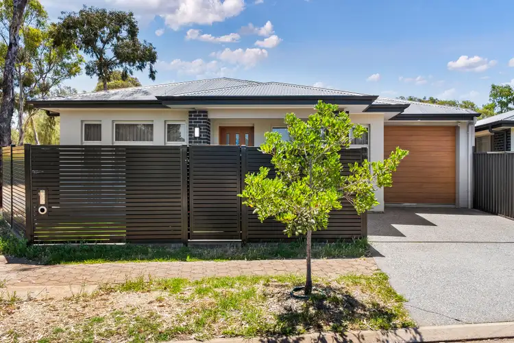 1 Woodcock Crescent, Para Hills West SA 5096