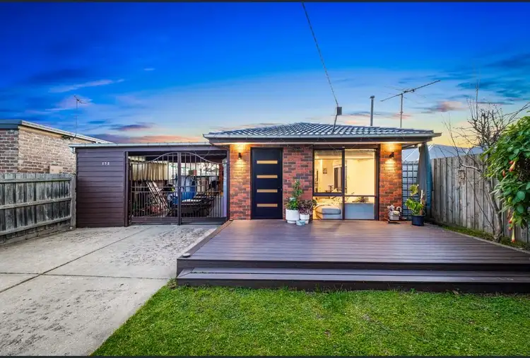 172 Ninth Avenue, Rosebud VIC 3939
