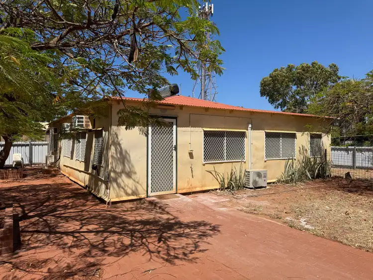 16 Third Avenue, Onslow WA 6710