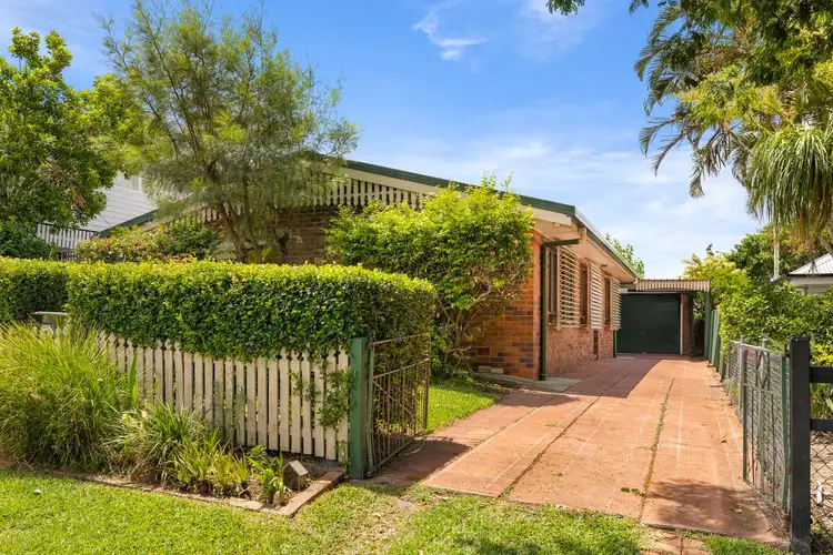 13 Mortlake Road