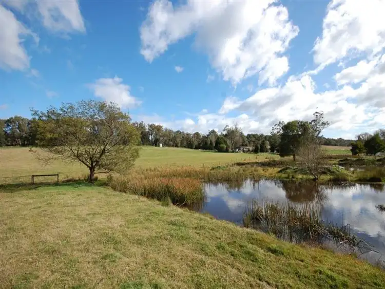 Second view of Homely house listing, 185 Beenak Rd, Yellingbo VIC