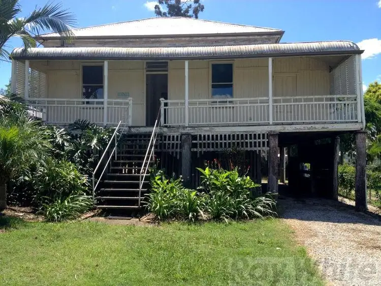 24 Morris St, Silkstone QLD