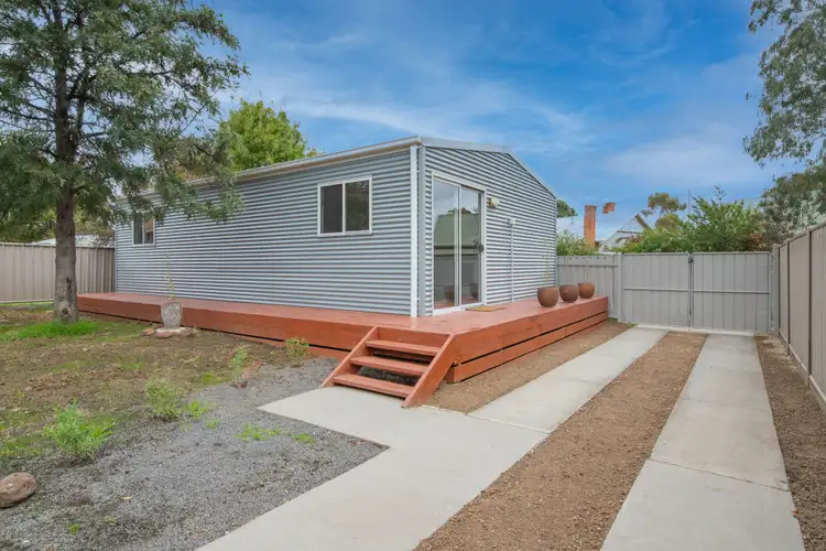 13A Churchill Avenue