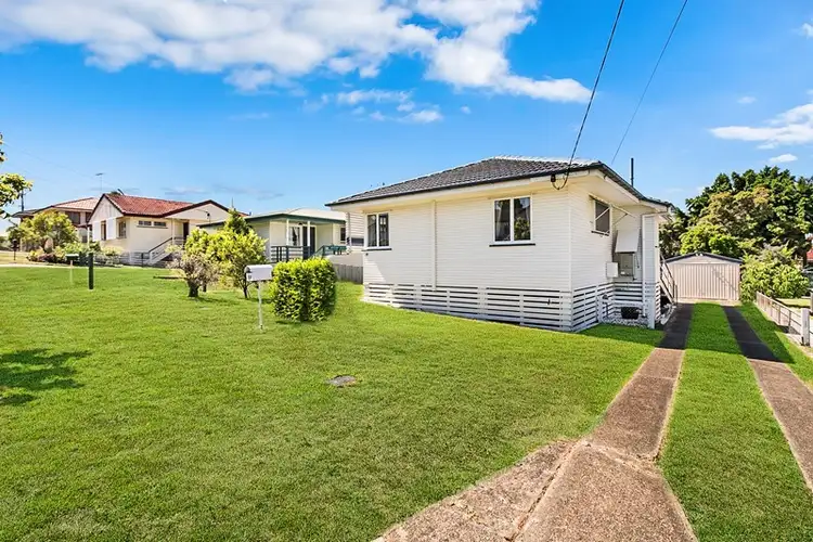 10 Hellyer Street, Wynnum West QLD 4178