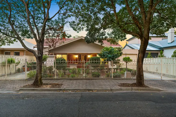 6 Leslie Avenue