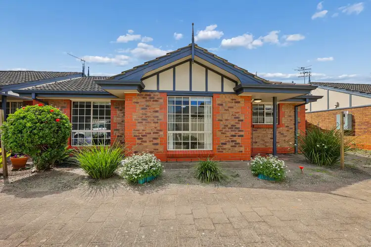 3 Lindsay Street