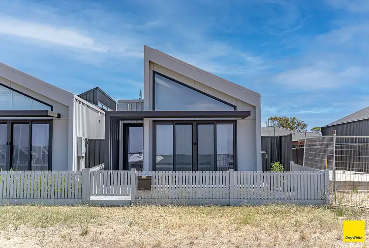 14 Henty Lane