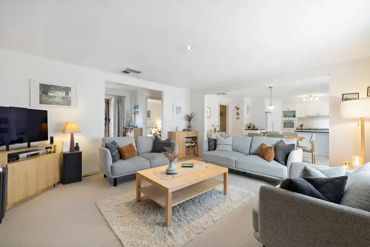 2 Ellesmere Road