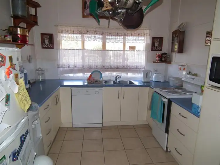 Fifth view of Homely house listing, 2 Premier St, Maryborough QLD