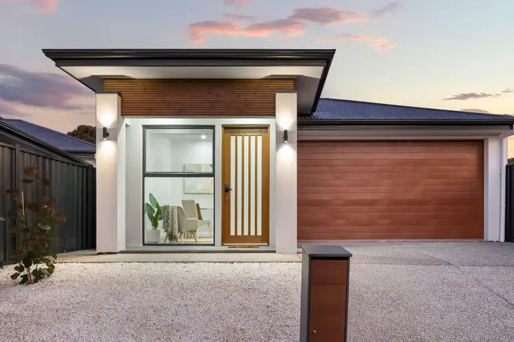 2 Sharon Drive