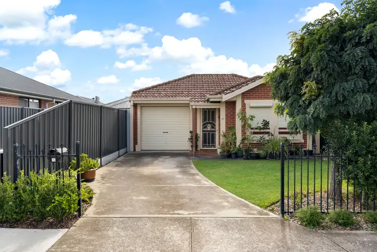 17 Airdrie Avenue