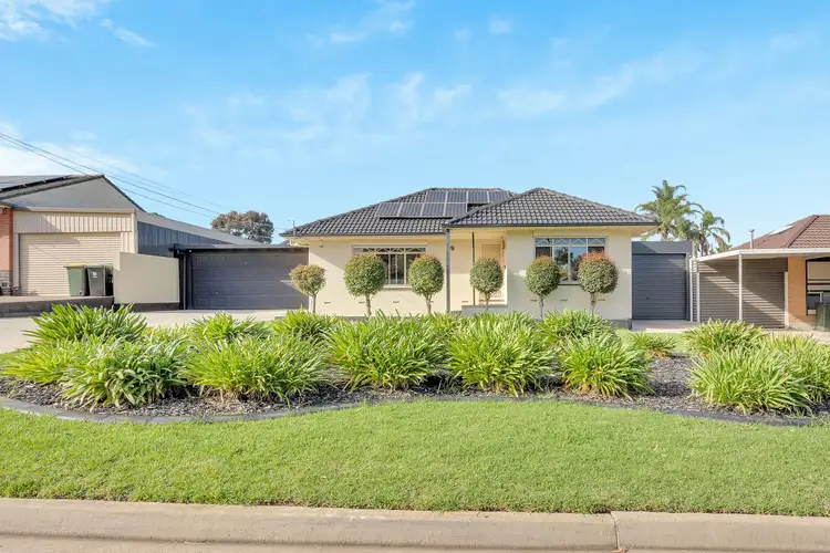 9 Corroboree Street