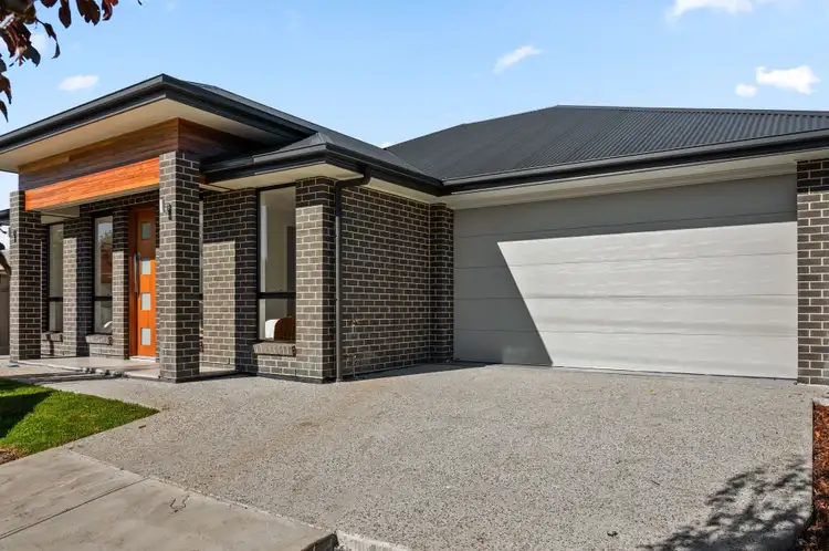 2 Claire Avenue