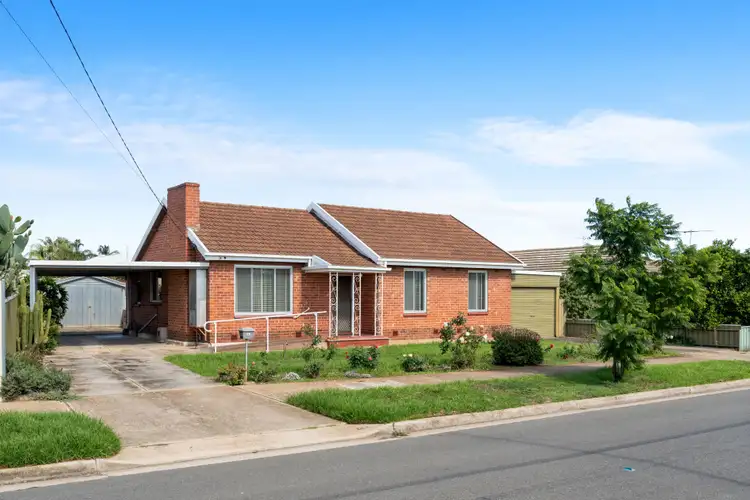 19 Centenary Avenue