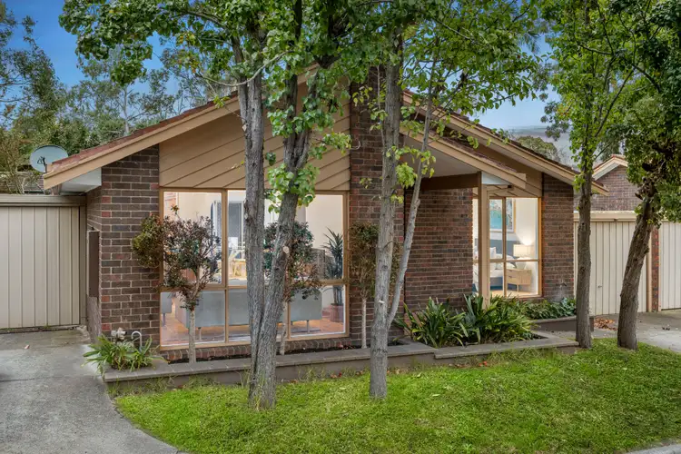 2 Debson Close