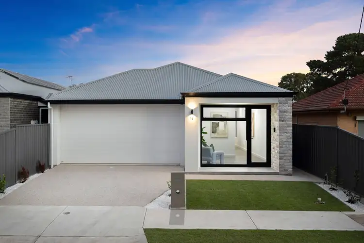 16 & 16A Dawkins Avenue