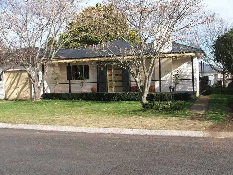 Main view of Homely house listing, 8 Pitt, Glen Innes NSW 2370