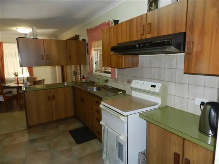 Fourth view of Homely house listing, 8 Westbrook Ave, Loxton SA