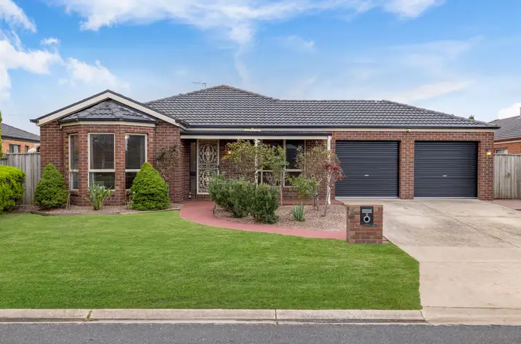 8 Dunroe Court