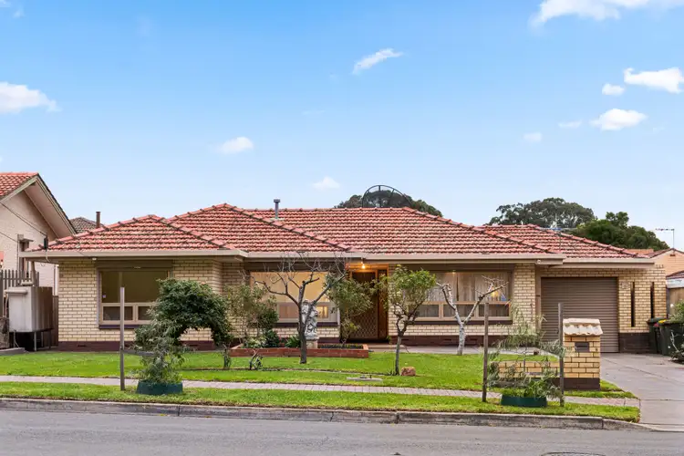 8 Gough Crescent