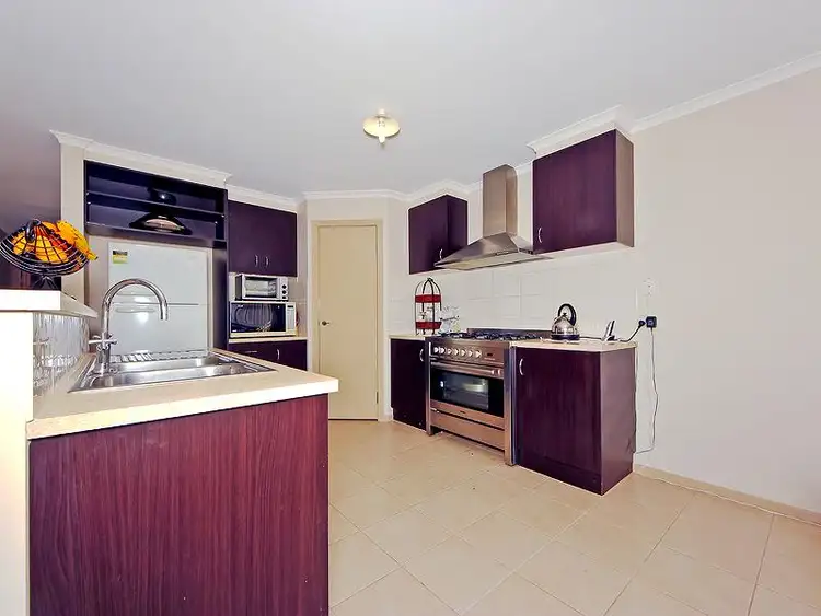 Fifth view of Homely house listing, 4 Holland Cres, Truganina VIC