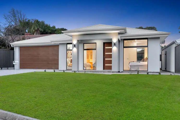 1b Derwent Crescent