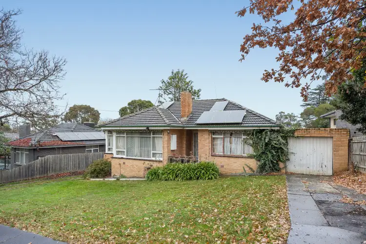 10 Byron Street