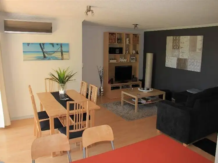9/111 Markeri St, Mermaid Waters QLD