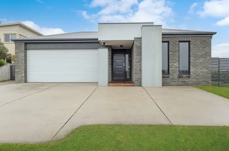 8 Georgia Close