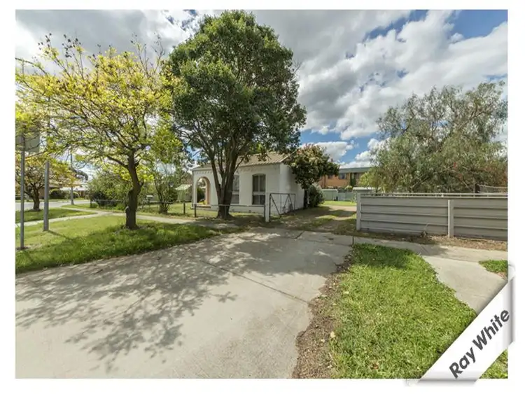 18 Bungendore Rd, Queanbeyan NSW