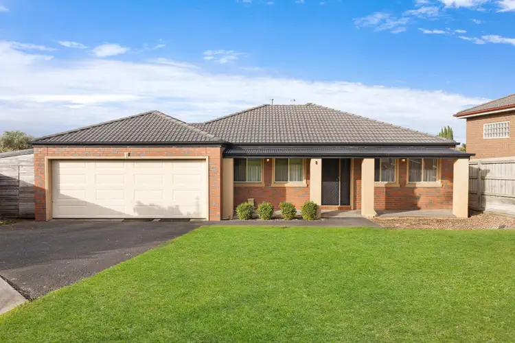 8 Wendy Place