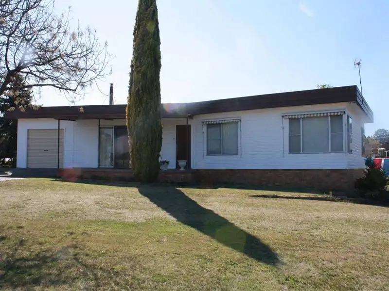 Main view of Homely house listing, 1 Lindsay, Glen Innes NSW