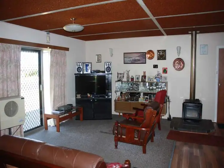 Second view of Homely house listing, 1 Lindsay, Glen Innes NSW