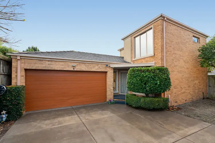 17 Mullum Mullum Road