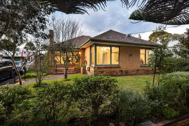 268 Koroit Street