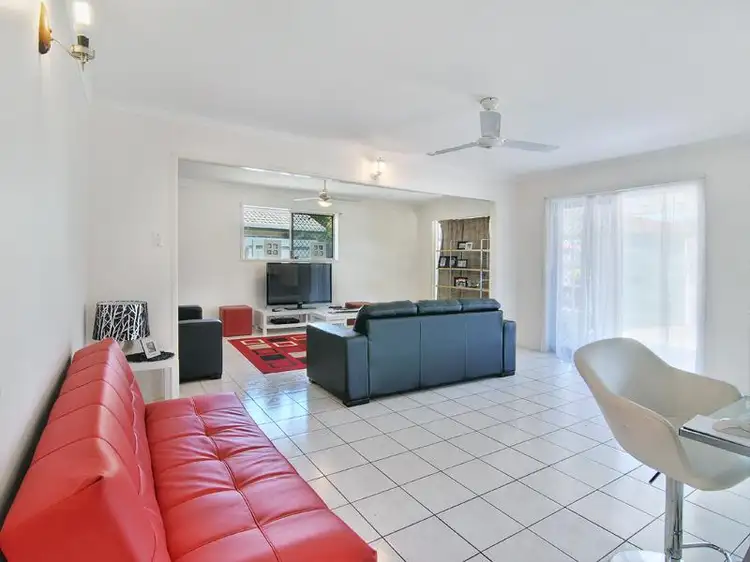 7 Bagley St