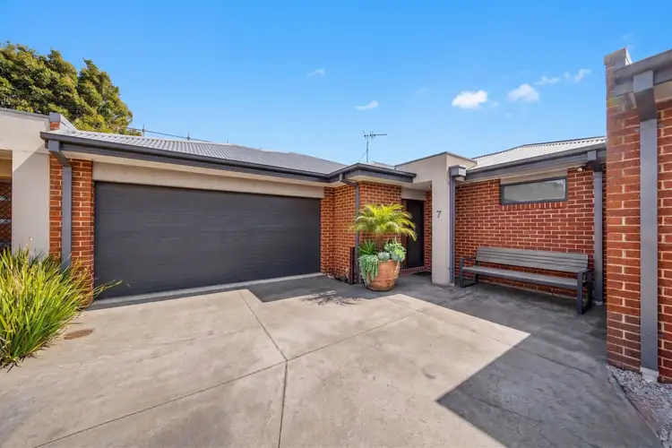 7 Jarvie Close