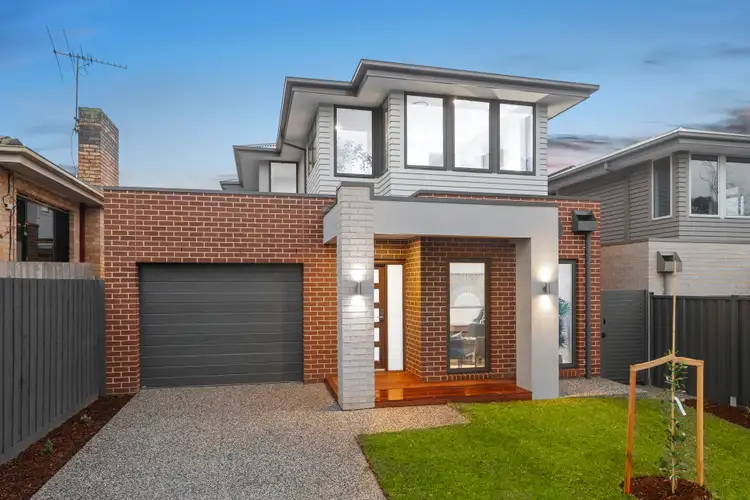 2 Lauriston Court