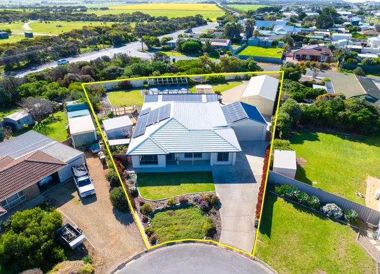 8 Innes Court