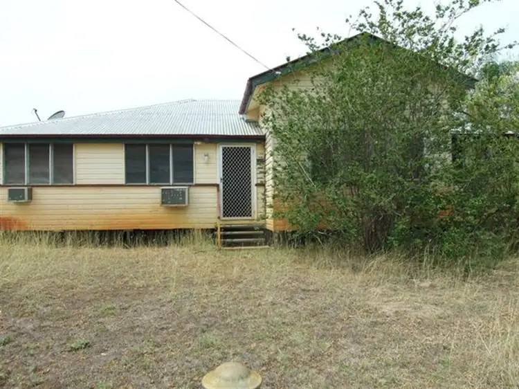 18 Edward St, Tambo QLD