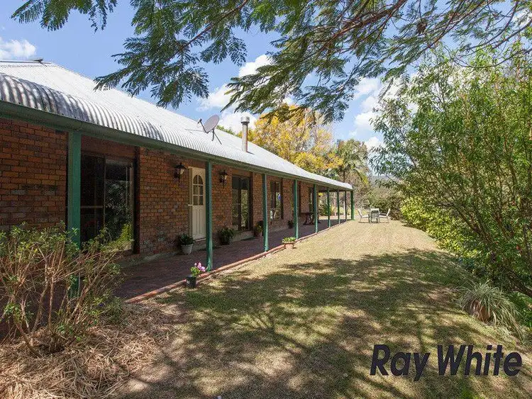 27 Westbourne Dr, Wights Mountain QLD