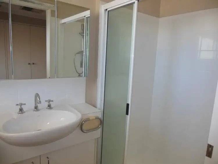 Seventh view of Homely house listing, 15 Dawn Cres, Emerald QLD