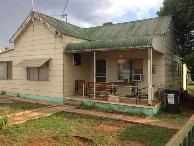 94 Molong St, Condobolin NSW