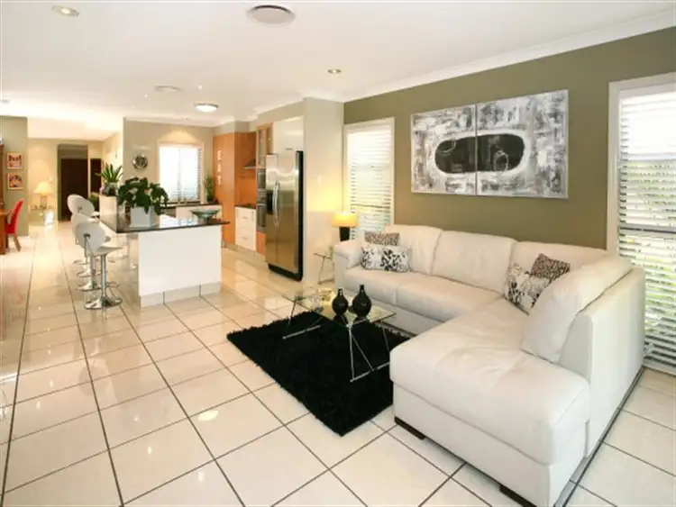 539 Oyster Cove Prom, Helensvale QLD