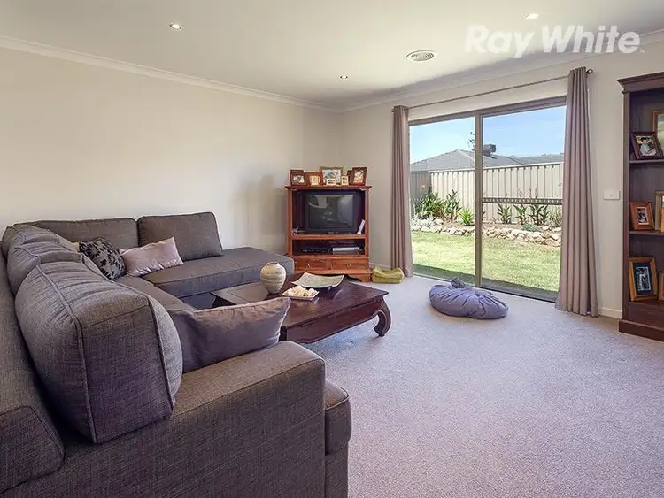 Seventh view of Homely house listing, 7 Lawson Cct, Lavington NSW