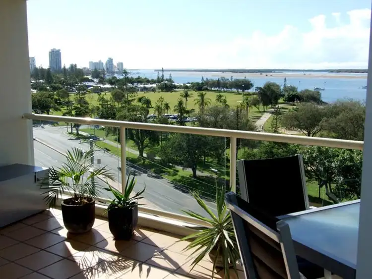 84/106 'Le Grande Broadwater', 106 Marine Pde, Southport QLD
