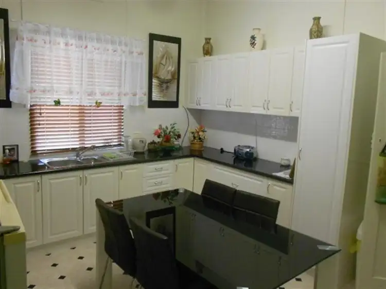 Seventh view of Homely house listing, 7 Carlisle St, Katanning WA