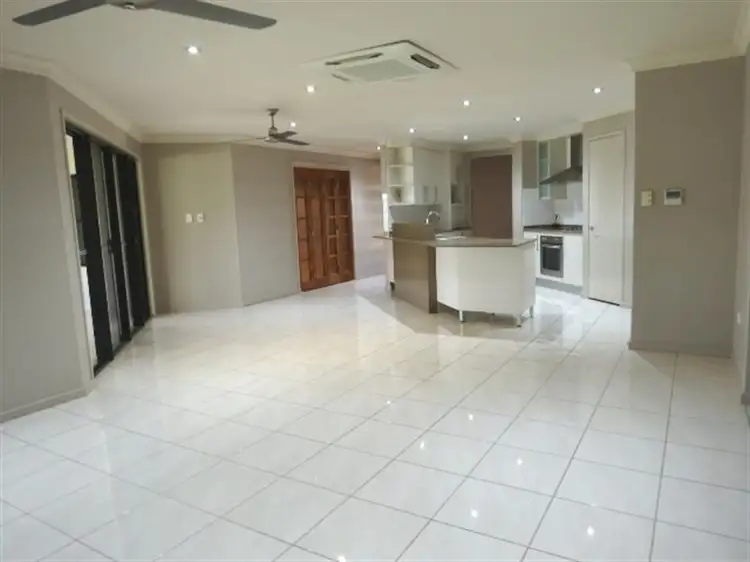 Second view of Homely house listing, 8 Carrington Pl, Emerald QLD