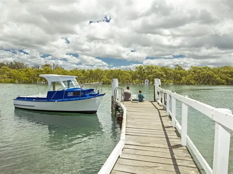 12 West St, Greenwell Point NSW