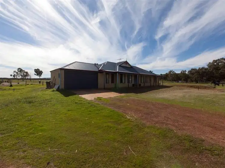 Main view of Homely house listing, 152 Warbrook Rd, Bullsbrook WA